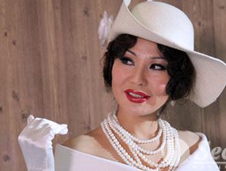 Жүжигчин Г.Отгонцэцэг: Их гэнэн байж юу ч бодолгүй зургаа авахуулсан